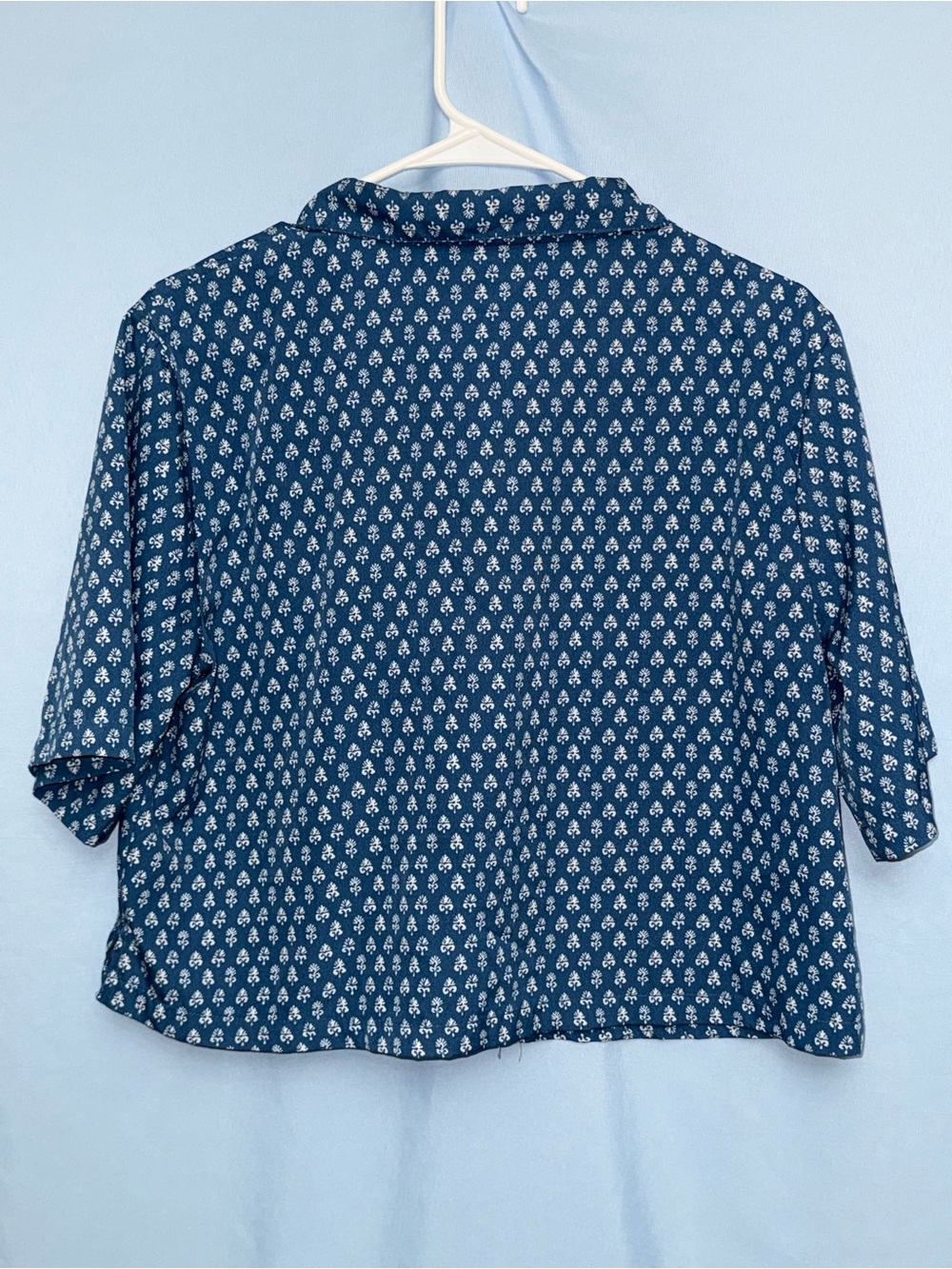 Haute Hippie Silk Blue Floral Button Front Blouse Size Medium Boho - Picture 6 of 6